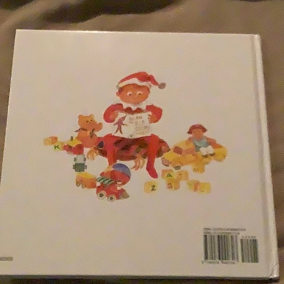 the
ELF
on the
SHELF
A Christmas Tradition - Picture 2 of 8